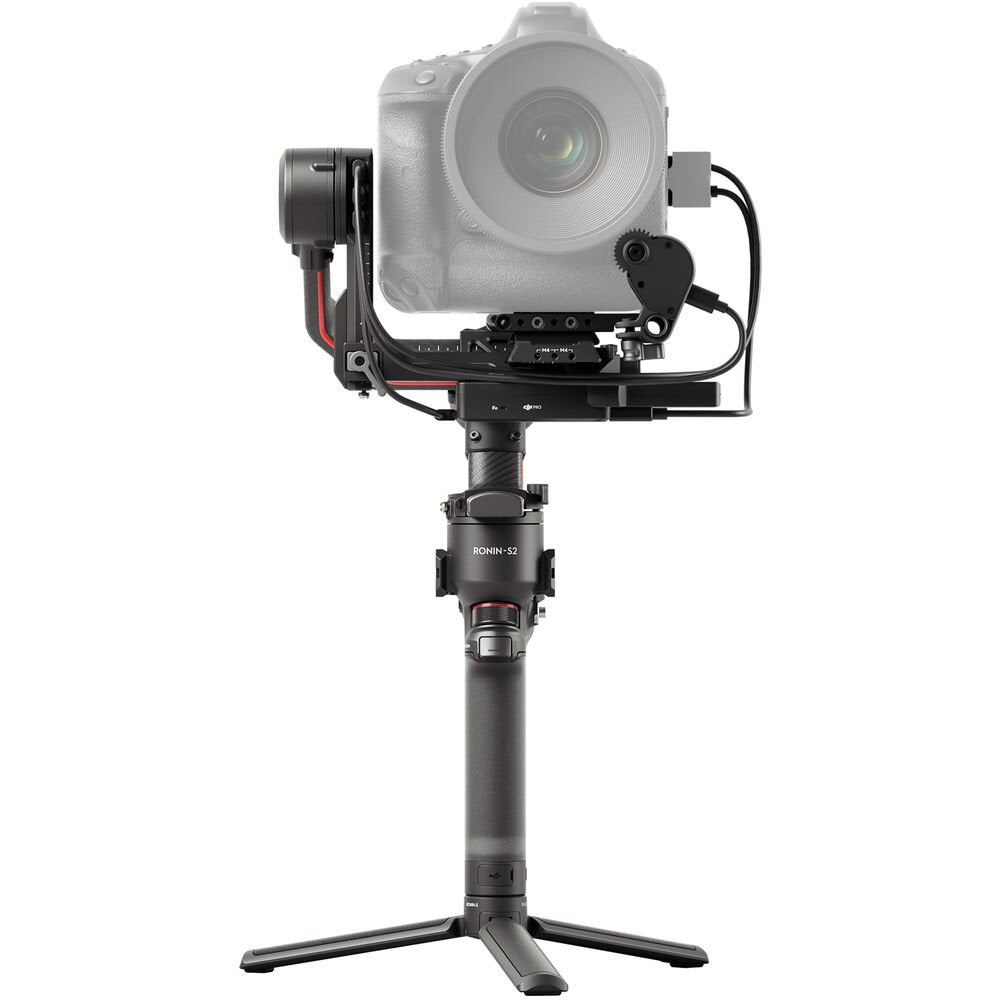 DJI RS 2 Gimbal Stabilizer Pro Combo image 4