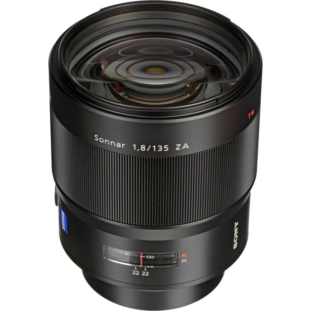 Sony Sonnar T* 135mm f/1.8 ZA Lens image 2
