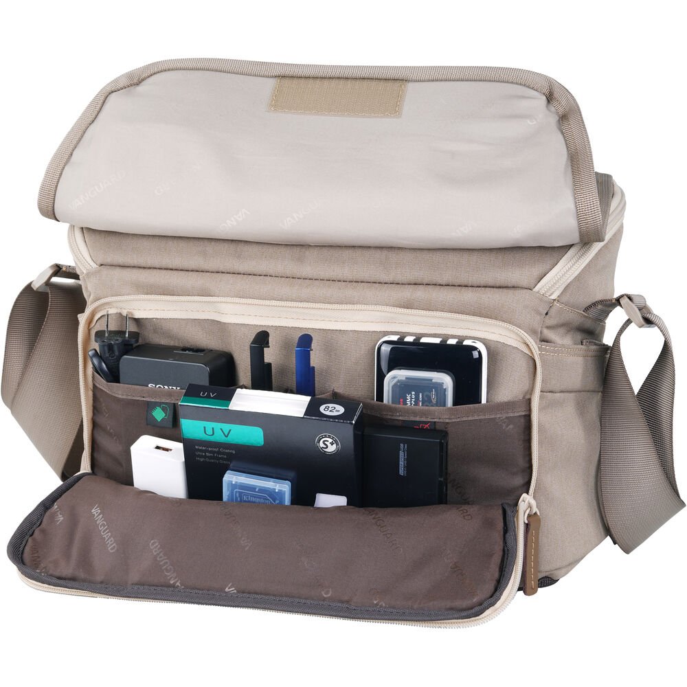 Vanguard Veo Range 32M Camera Messenger Bag (Beige) image 4