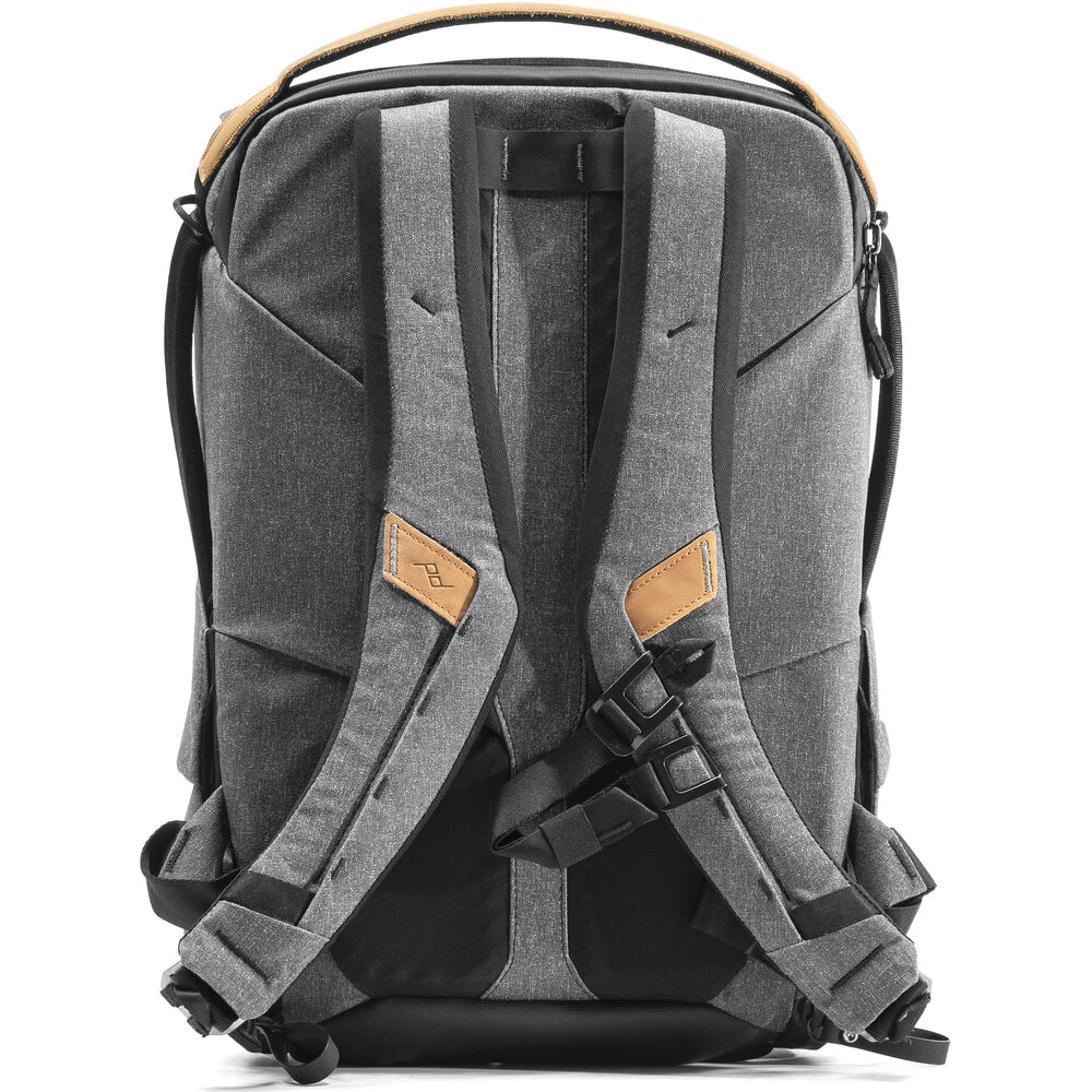 Peak Design Everyday Backpack v2 (Charcoal, 20L) image 2