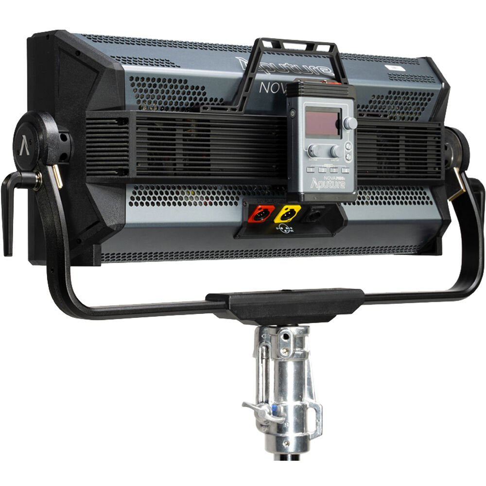 Aputure Nova P600c 2x1 RGBWW LED Panel image 6