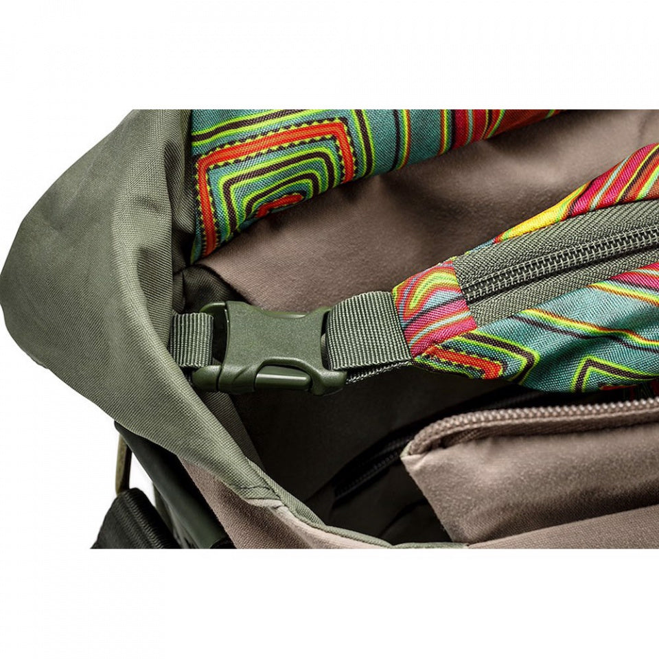 National Geographic Rain Forest camera messenger bag M for DSLR image 3