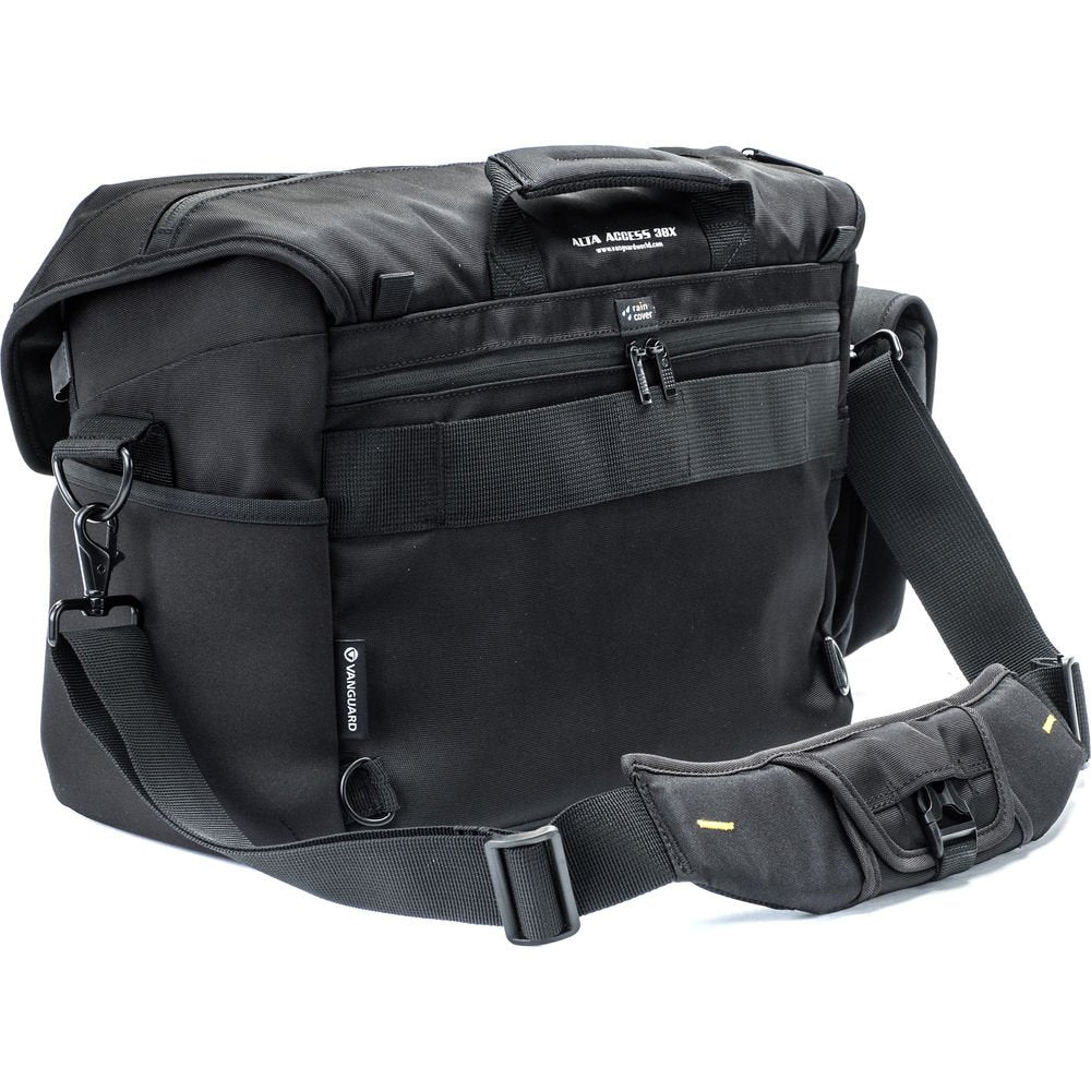 Vanguard ALTA ACCESS 38X Shoulder Bag (Black) image 2