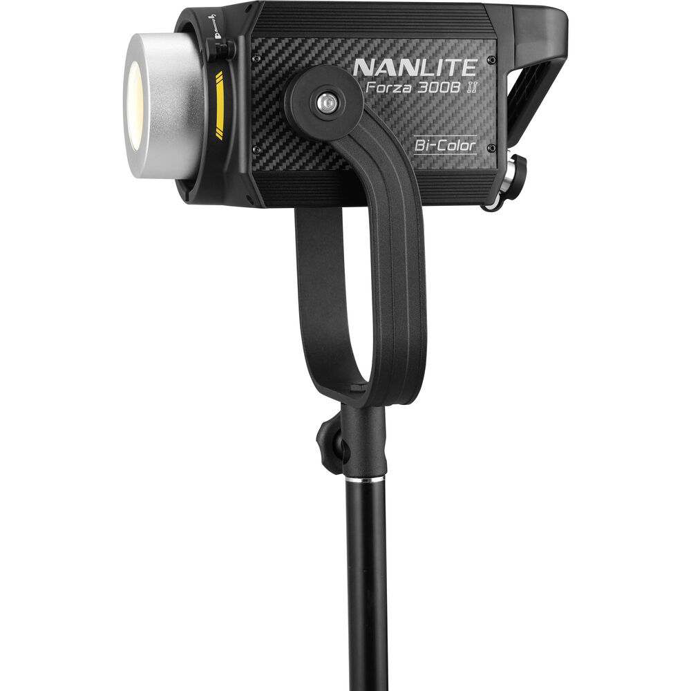 Nanlite Forza 300B II Bi-Color LED Monolight image 2