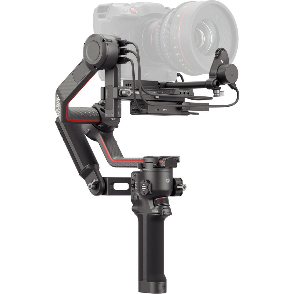 DJI RS 3 Pro Combo Gimbal Stabilizer image 2