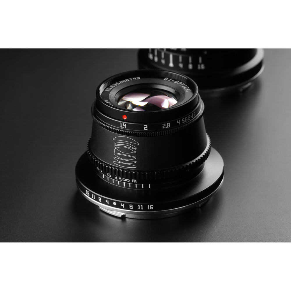 TTArtisan 35mm f/1.4 Lens for Canon RF (Black) image 3