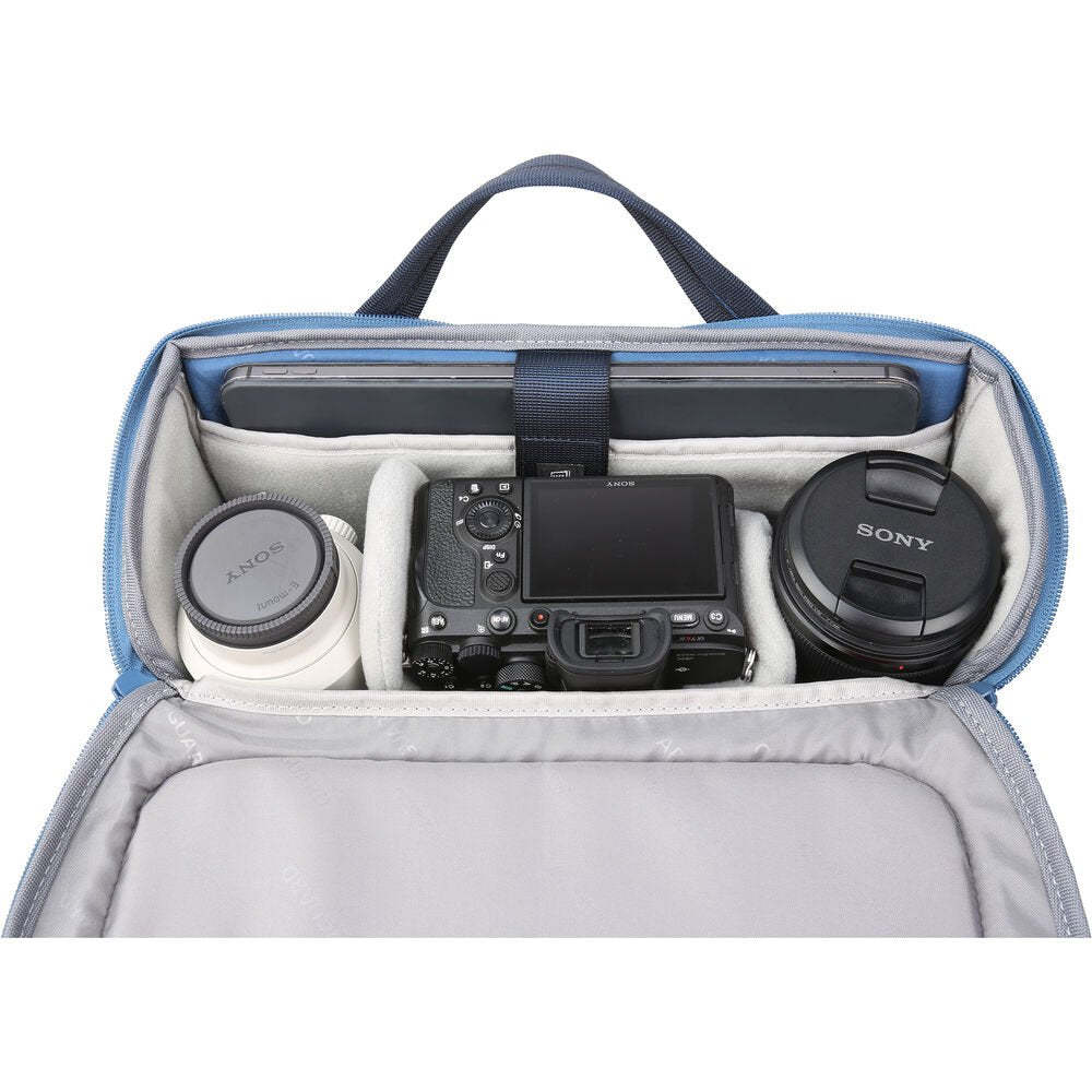 Vanguard Veo Range 32M Camera Messenger Bag (Navy) image 4