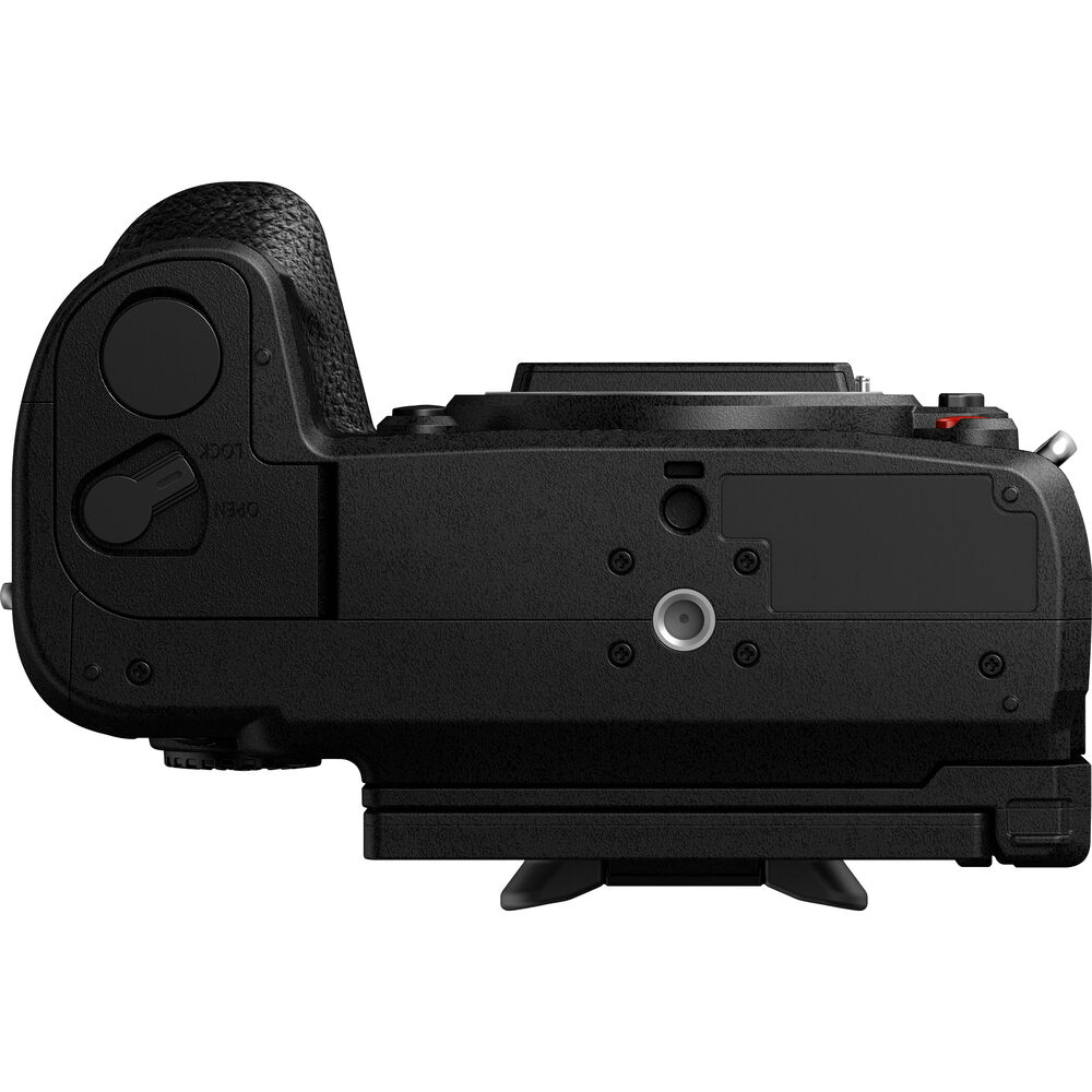 Panasonic Lumix GH6 Mirrorless Camera image 2